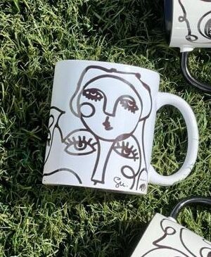 taza lineas asa blanca